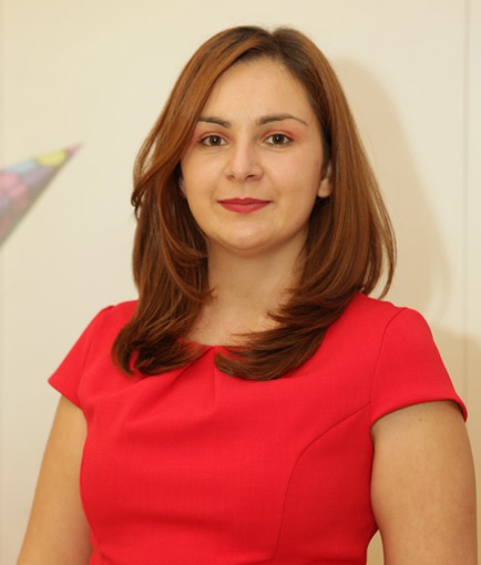 Ioana Mucenic_visionary managing partner&head of strategy_pastel